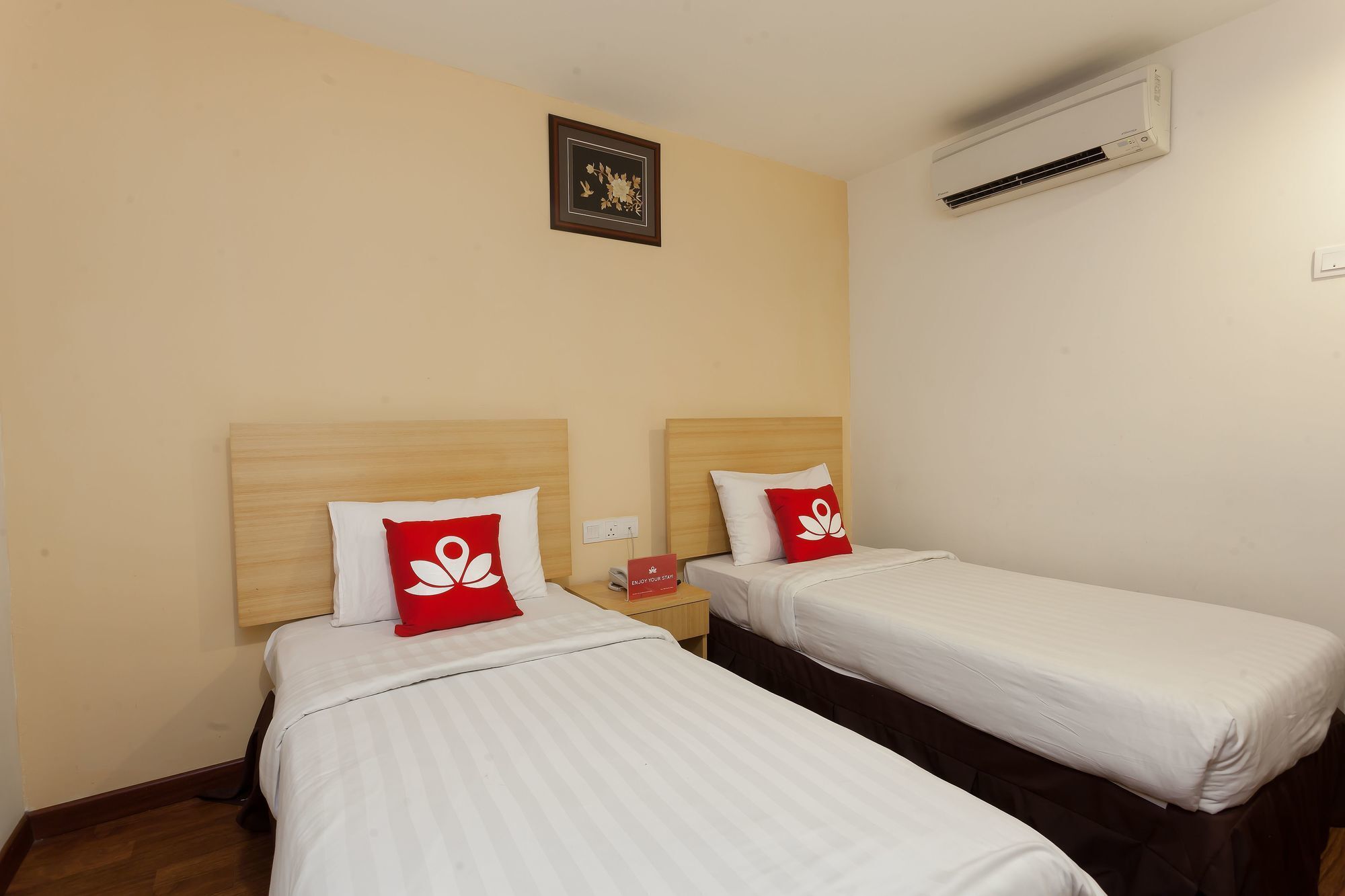 Zen Rooms Opposite Ymca Kuala Lumpur Exterior photo