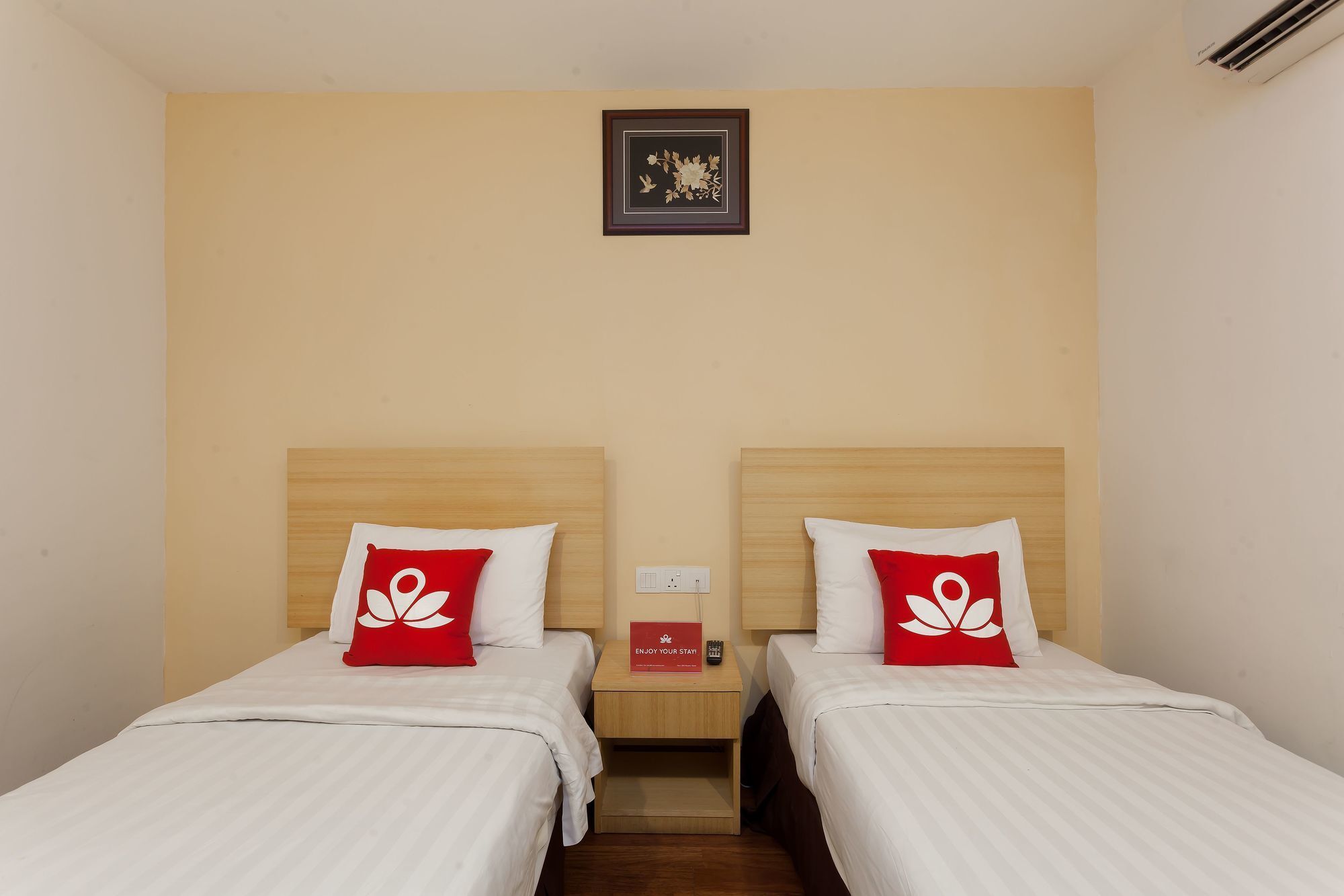 Zen Rooms Opposite Ymca Kuala Lumpur Exterior photo