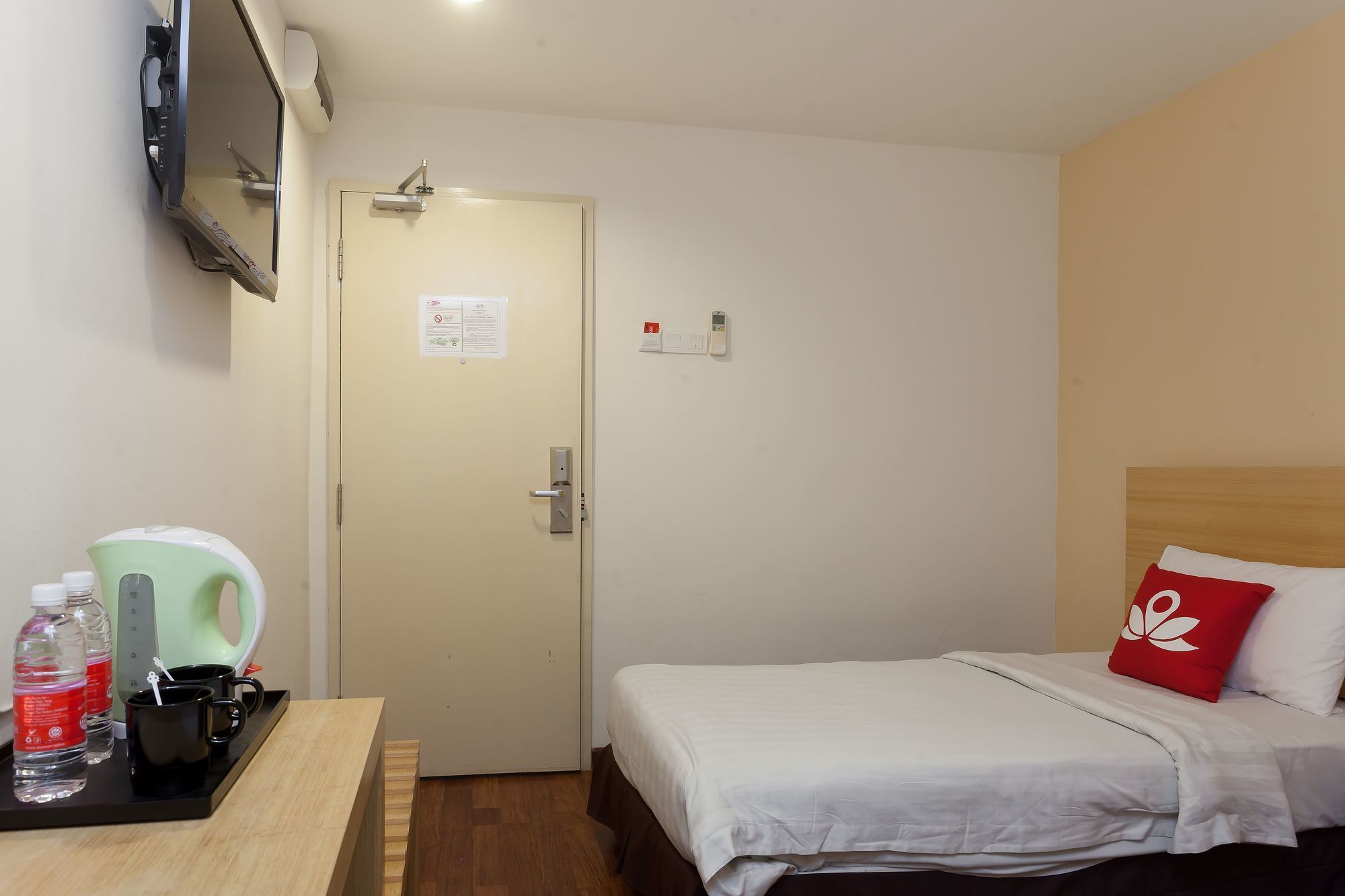 Zen Rooms Opposite Ymca Kuala Lumpur Exterior photo